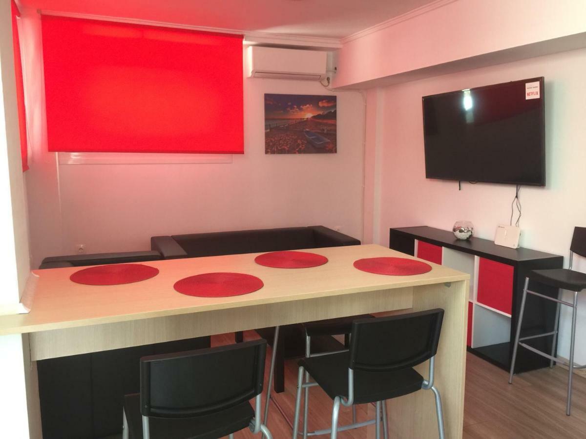 Loutraki Hostel Екстер'єр фото