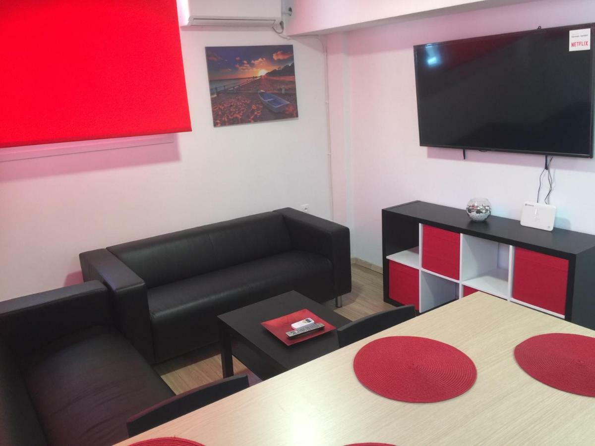 Loutraki Hostel Екстер'єр фото