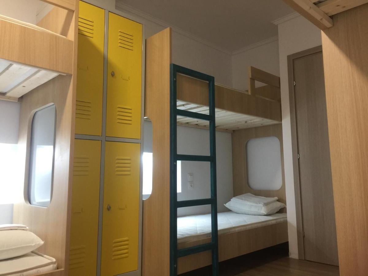 Loutraki Hostel Екстер'єр фото