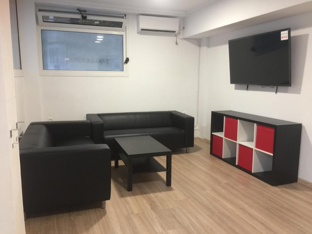 Loutraki Hostel Екстер'єр фото